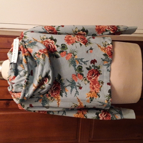 NWT Alice + Olivia Hoodie - Picture 3 of 5